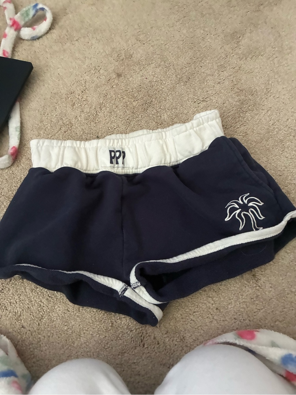 Pink palm puff coastal classic shorts!